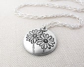Little daisies necklace in silver - daisy necklace