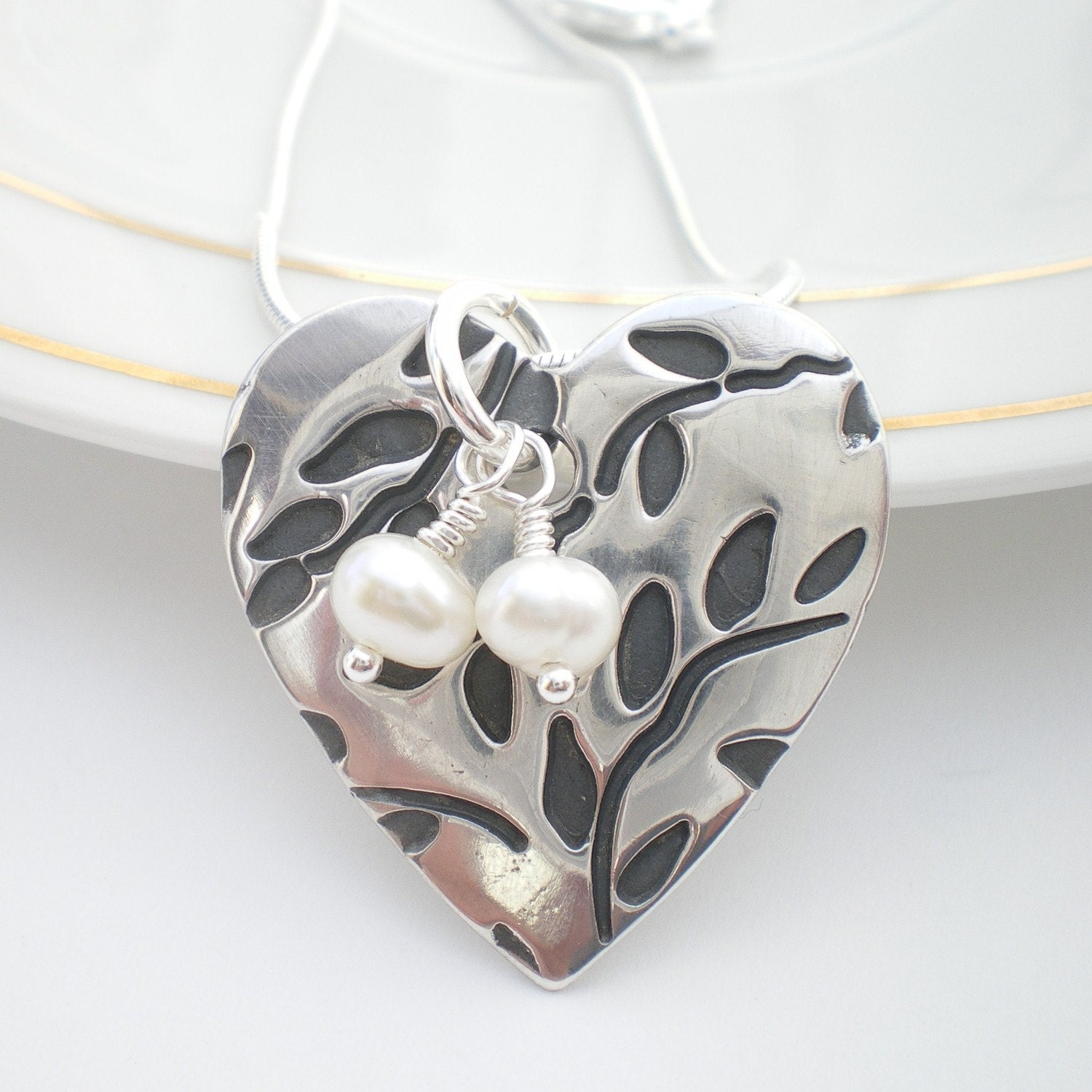 Leafy Heart Pendant, Silver Heart Pendant, Heart and Pearl Pendant, Bride Necklace, Wedding Necklace, Bride Pendant