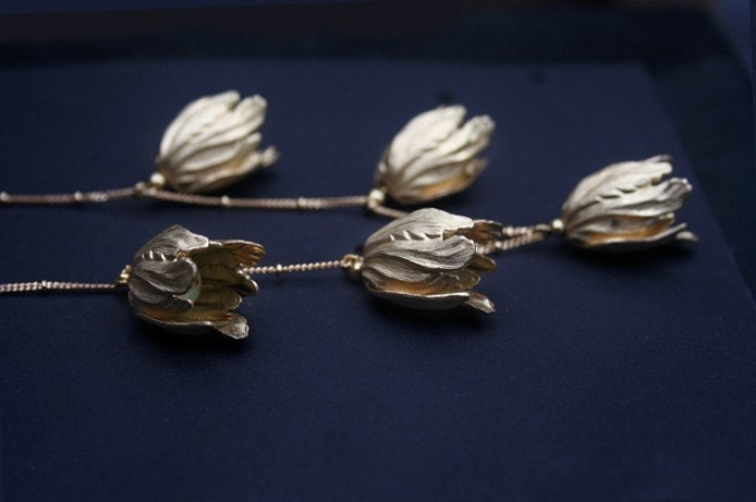 RUSSIAN GOLD TULIP NECKLACE