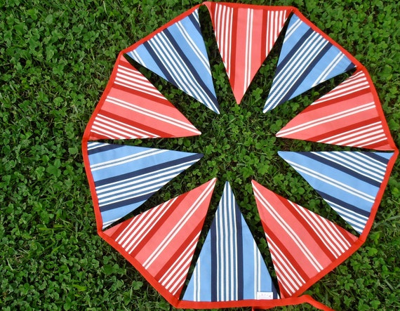 Bunting / Flags / Pennant Strings - College Stripes Il_570xn