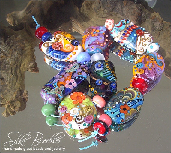 19 handmade lampwork beads -- SRA -- glass -- Calypsos Beads -- Silke Buechler -- M i x e d W i l d l y