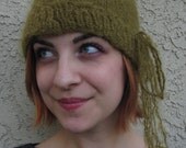 SUPER SALE Lincoln Park Cloche in Dirty Martini, Avec Le Bow