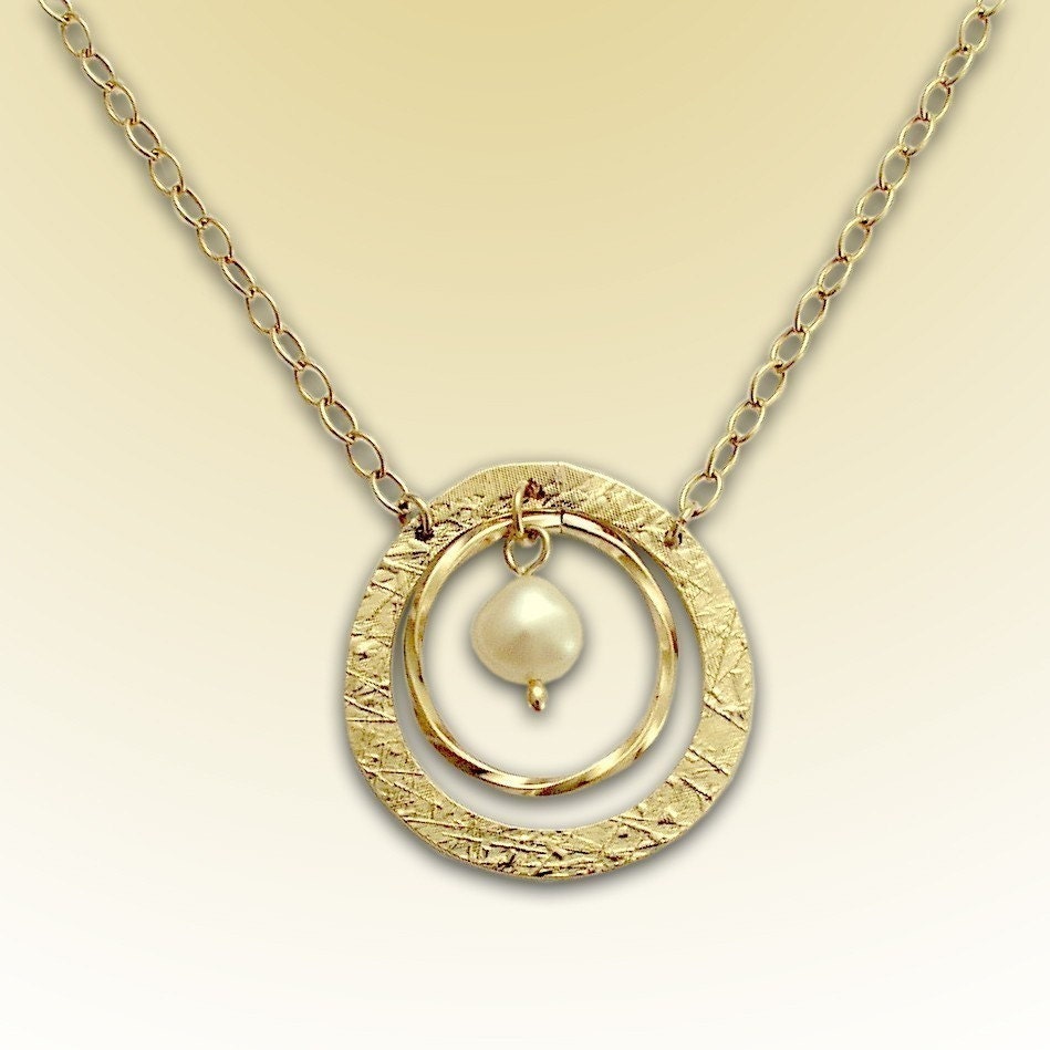 14k gold filled scratched circles and fresh water pearl necklace - Soooo Chic