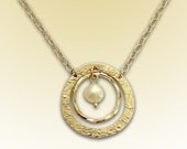 14k gold filled circles and fresh water pearl necklace - Soooo Chic