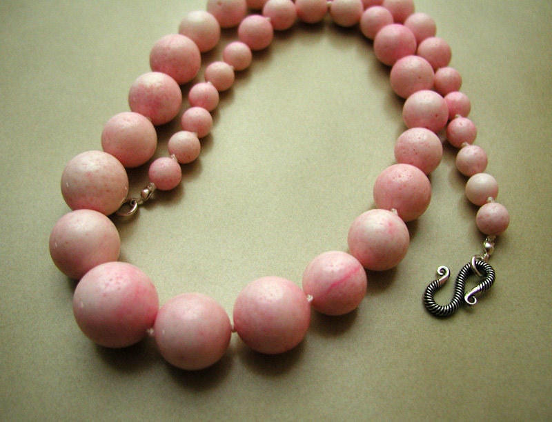 Pink Sponge Coral Graduated Necklace.