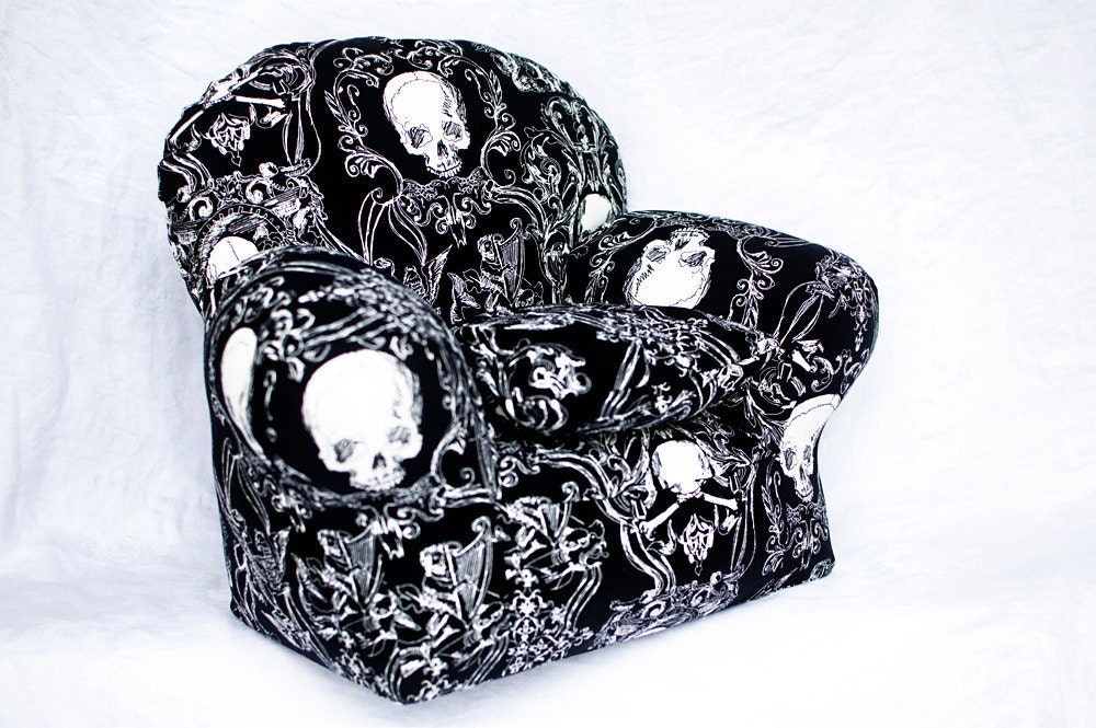 Doll or Teddy Bear Chair in Black Skull Print