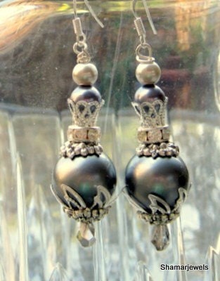 Iridescent Peacock Pearls Dangling Earrings