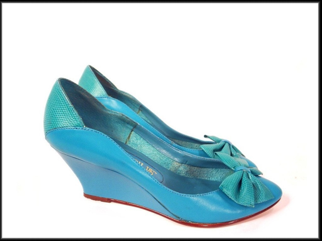 80's TURQUOISE leather vintage wedge platform pumps 6.5