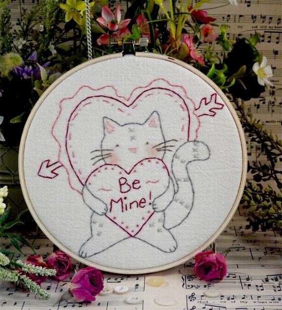 Valentine Be Mine PDF Cat embroidery Pattern - tabby heart primitive stitchery kitten arrow kitty