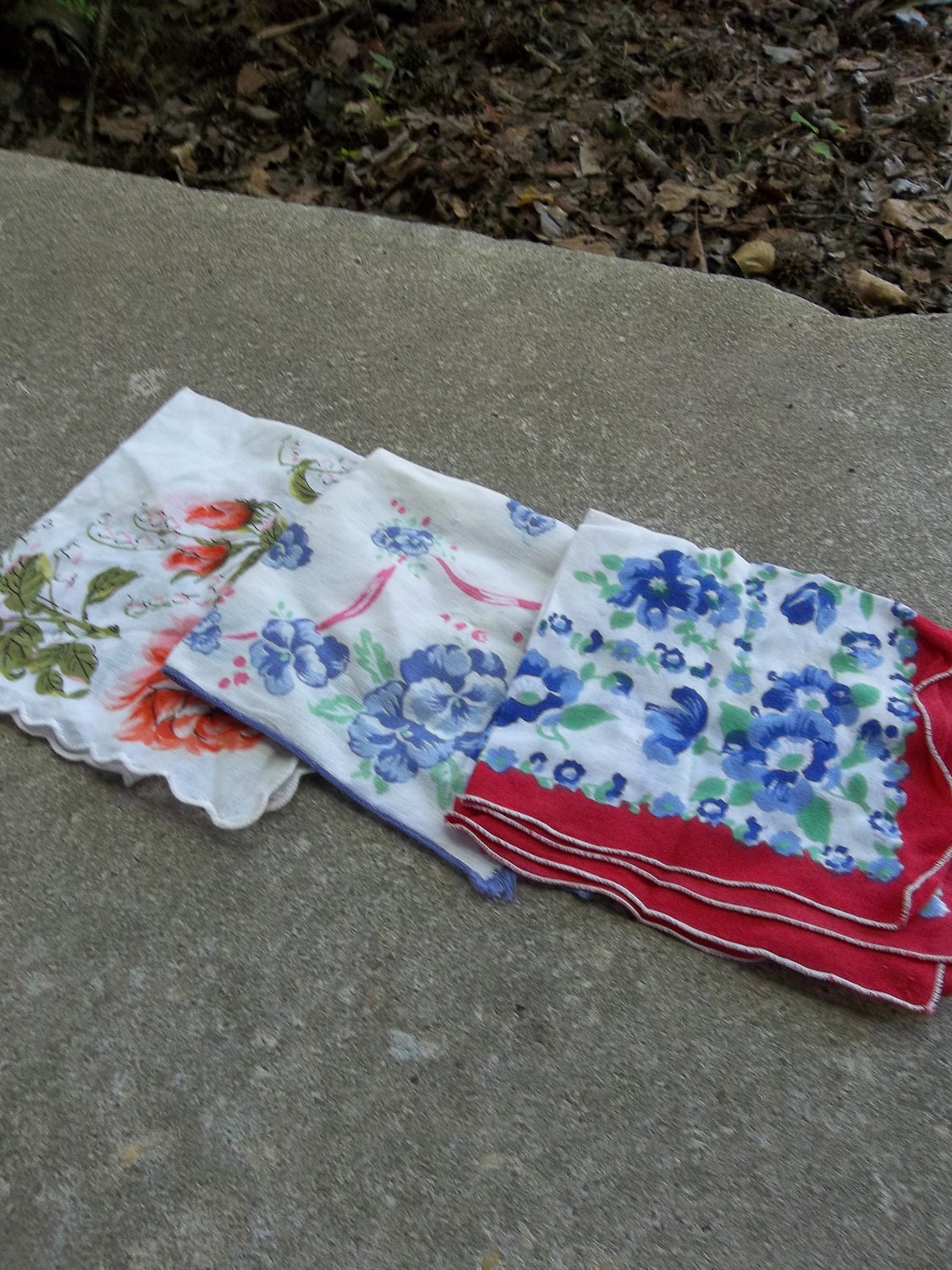 Vintage Linens Handkerchief Collection Cottage Chic Shabby Decor French Farmhouse Sewing Suppliies Altered Art Projects