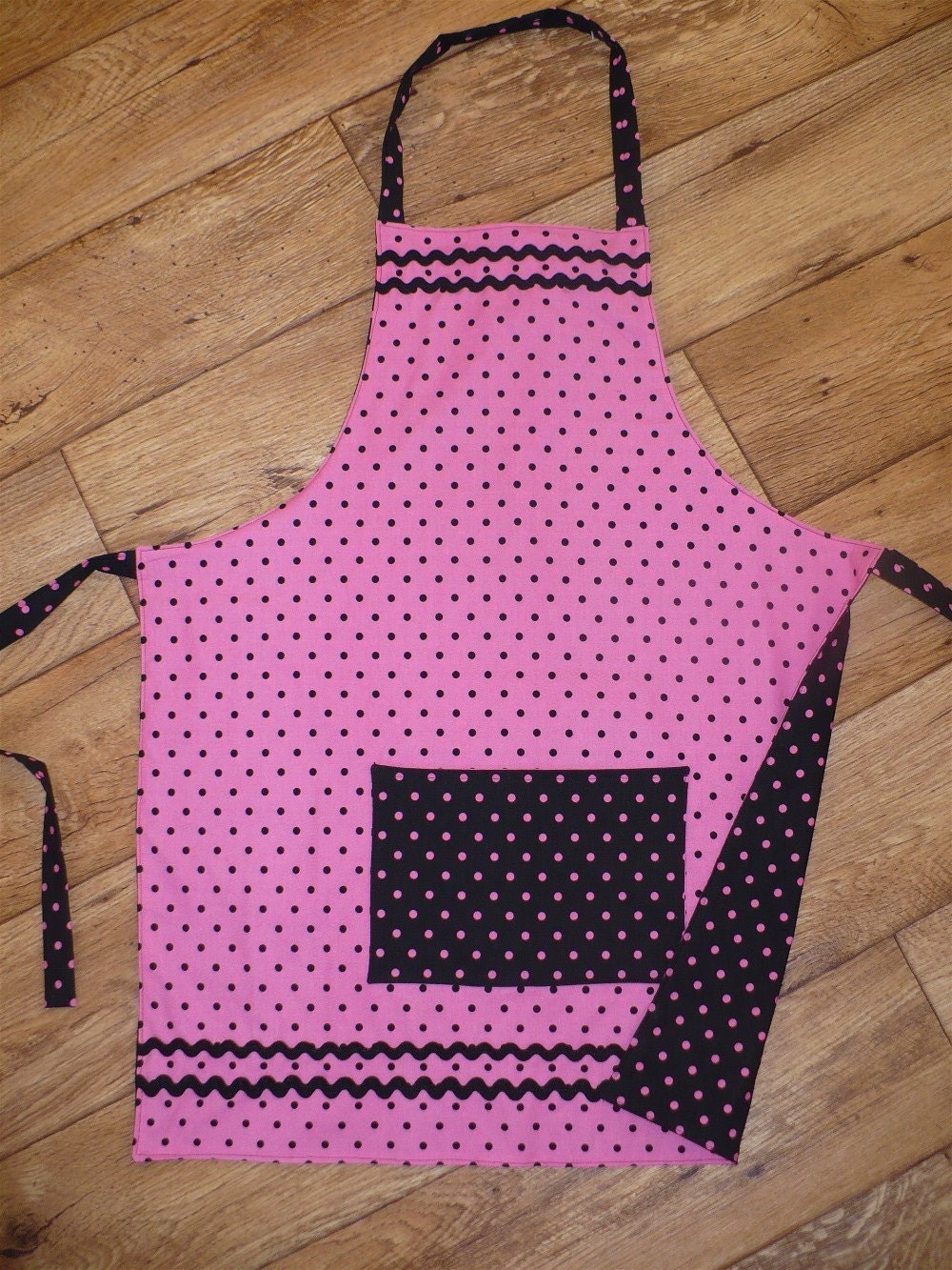 POLKA DOT REVERSIBLE APRON