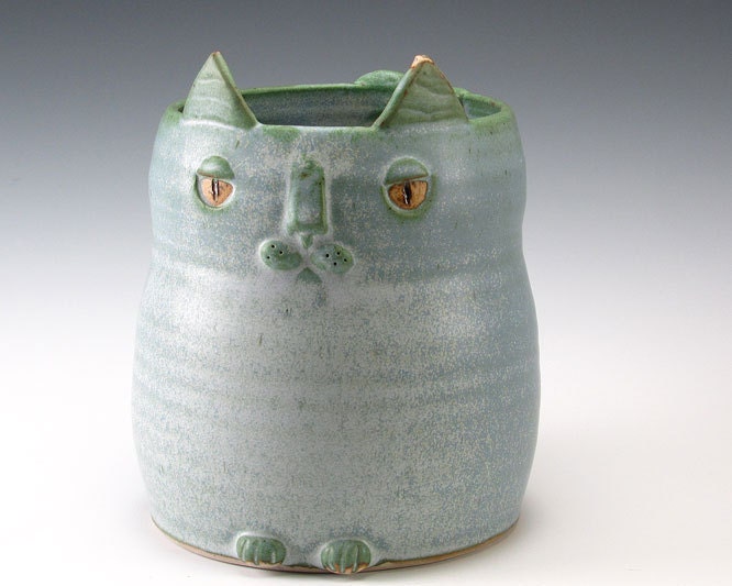 Blue Kitty Yarn Holder