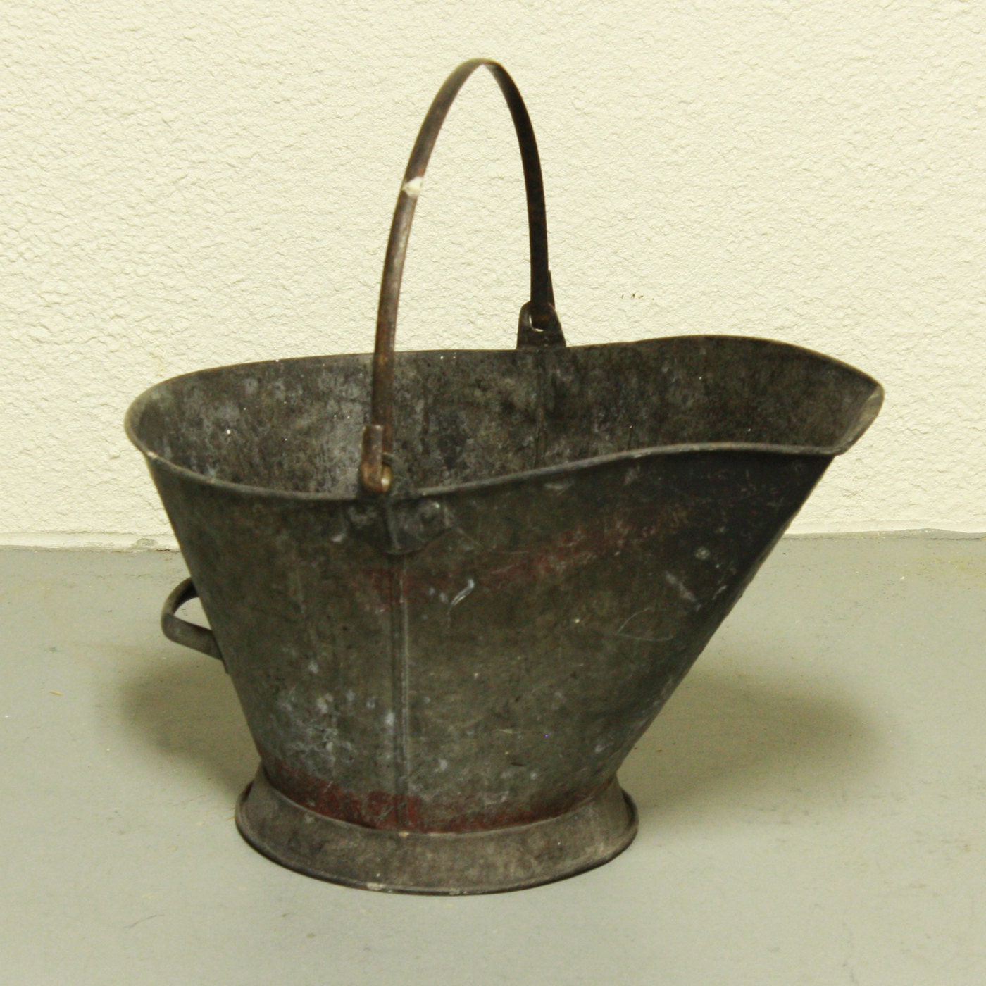 Vintage Coal Bucket 75