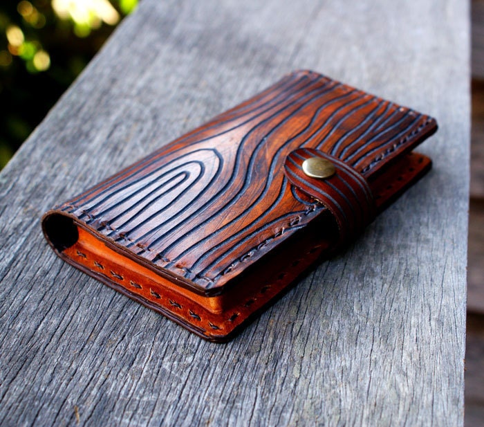 NEW iPhone 5 iPhone 4s iPod touch - Bifold Wallet leather - Wood Grain - Men Women Gift