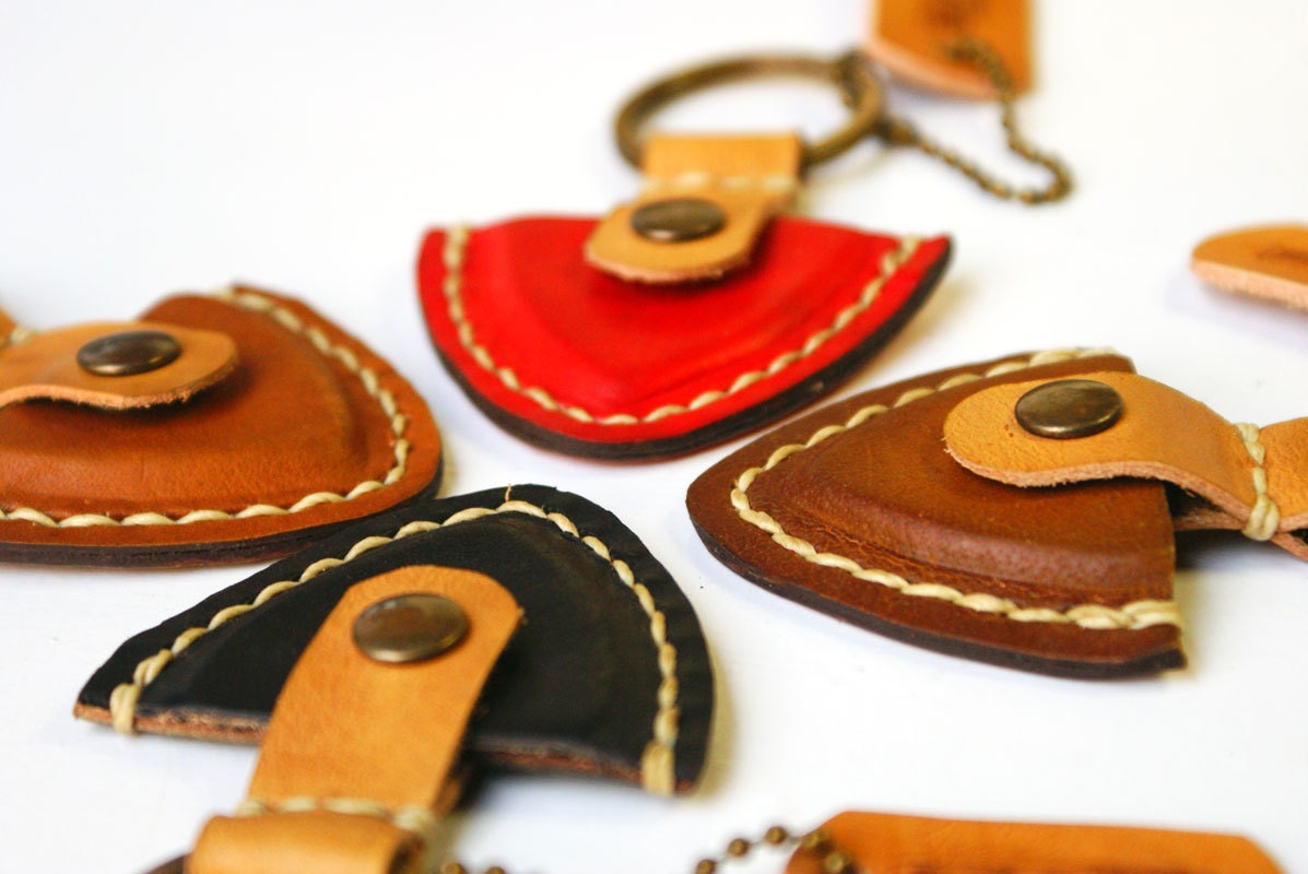 Personalized Guitar pick case leather keyring custom name initial monogram / Men Gift