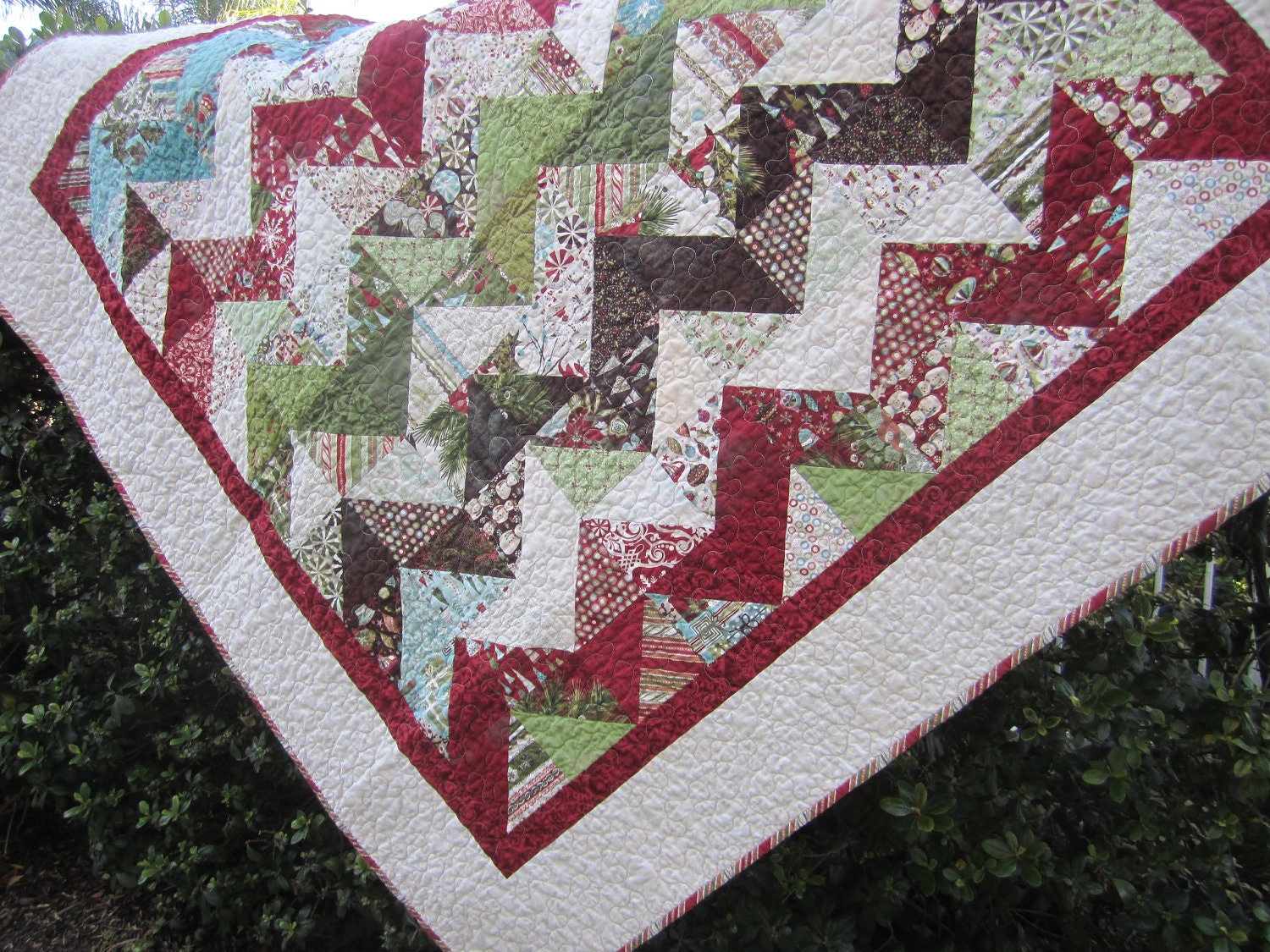 Figgy Pudding & Fruitcake Lap Quilt  Sofa Throw