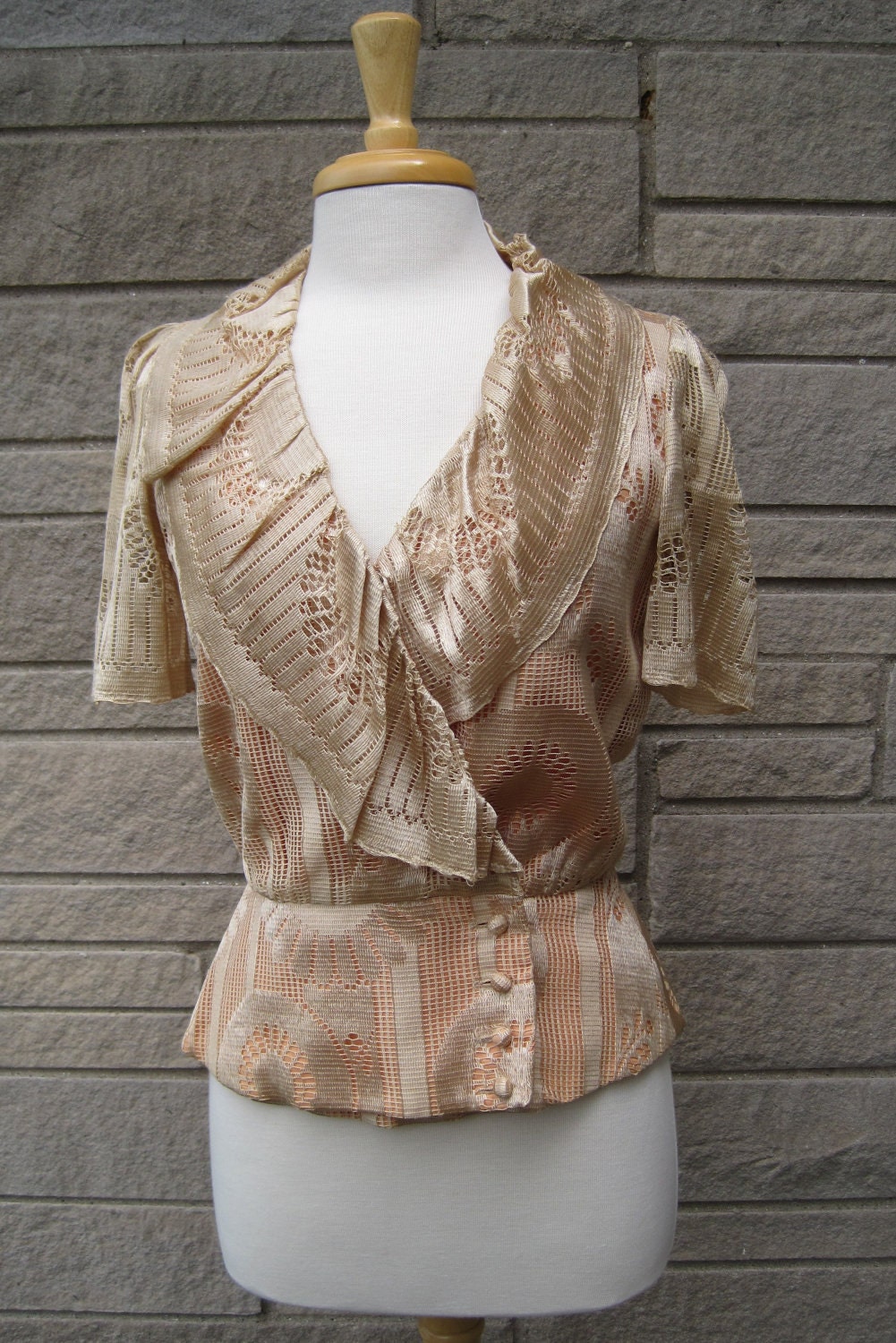 vintage 1970s champagne peplum jacket. FREE U.S. SHIPPING