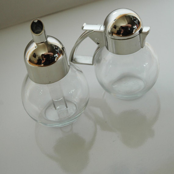 STOHA Mod Cream and Sugar set-super cool retro