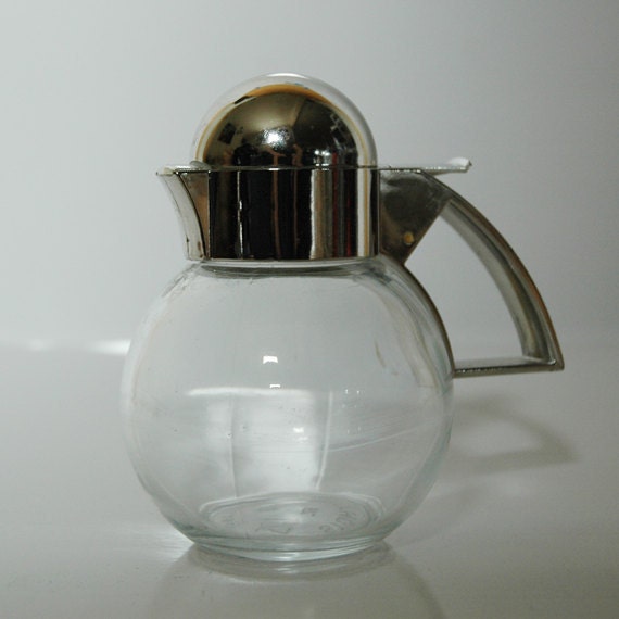 STOHA Mod Cream and Sugar set-super cool retro