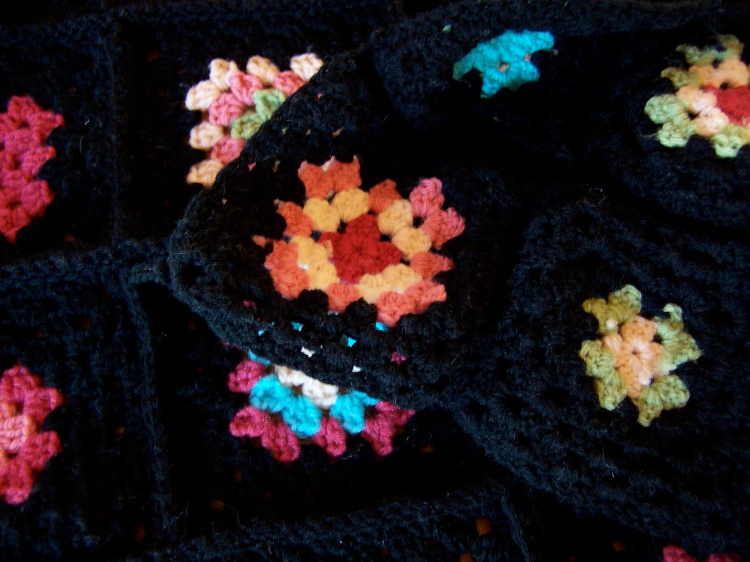 lovely granny square lap blanket
