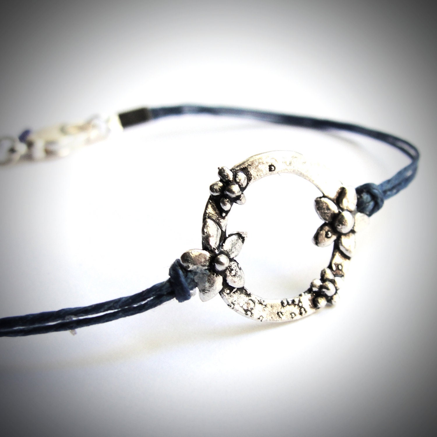 Sterling Daisy Circle bracelet