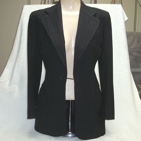 SALE...1940s Womens Jacket, Pinstripe Fine Wool, Rare TUXEDO Style....Boutonniere in Lapel...Very Fitted...Petite, Small