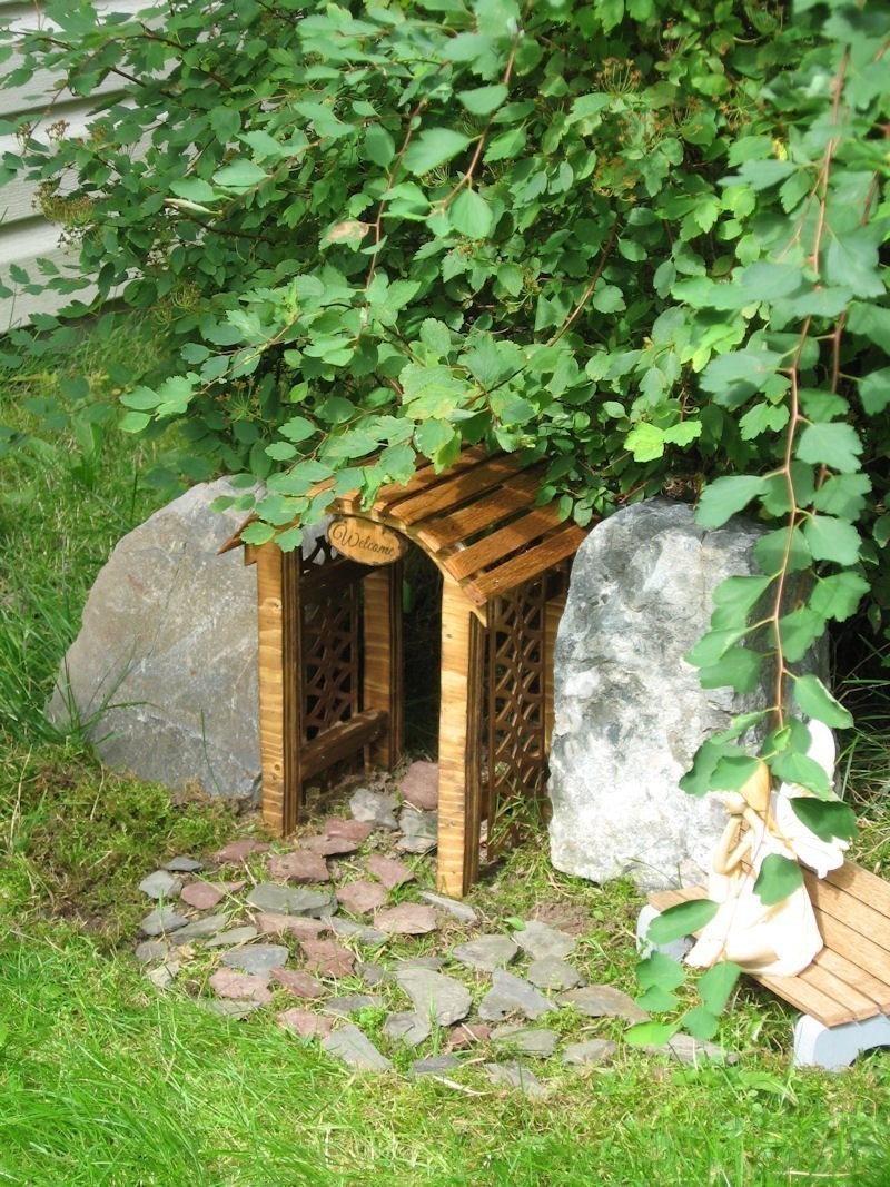 Miniature Gnome, Fairy, Faerie, Elf, Hobbit Rustic Garden Arbor Archway