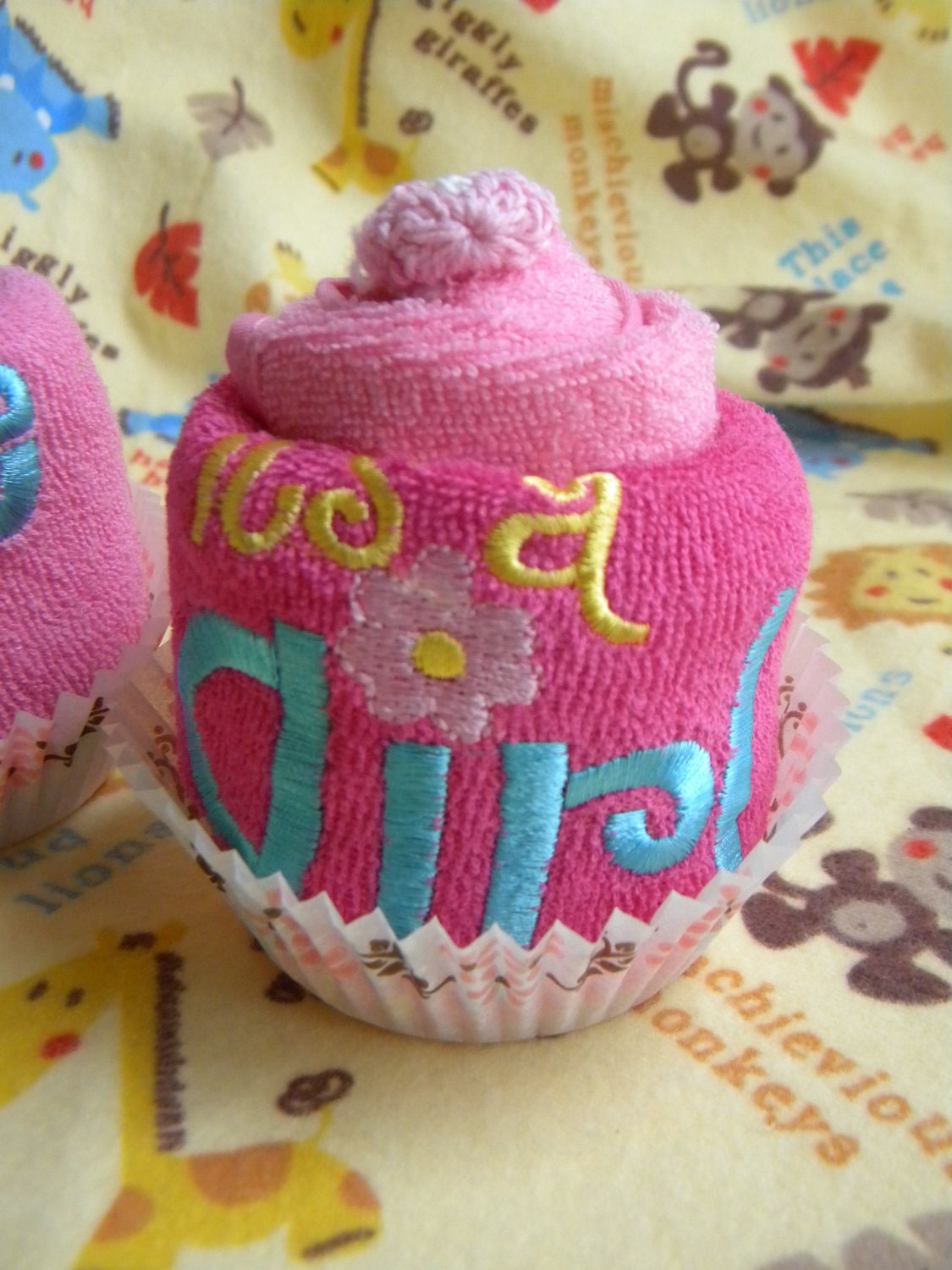 Double Bib Cupcake