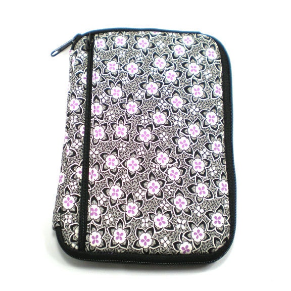 Zip Around Kindle Case Kindle Cover Ereader Cover Clutch - Black White and Purple Flowers