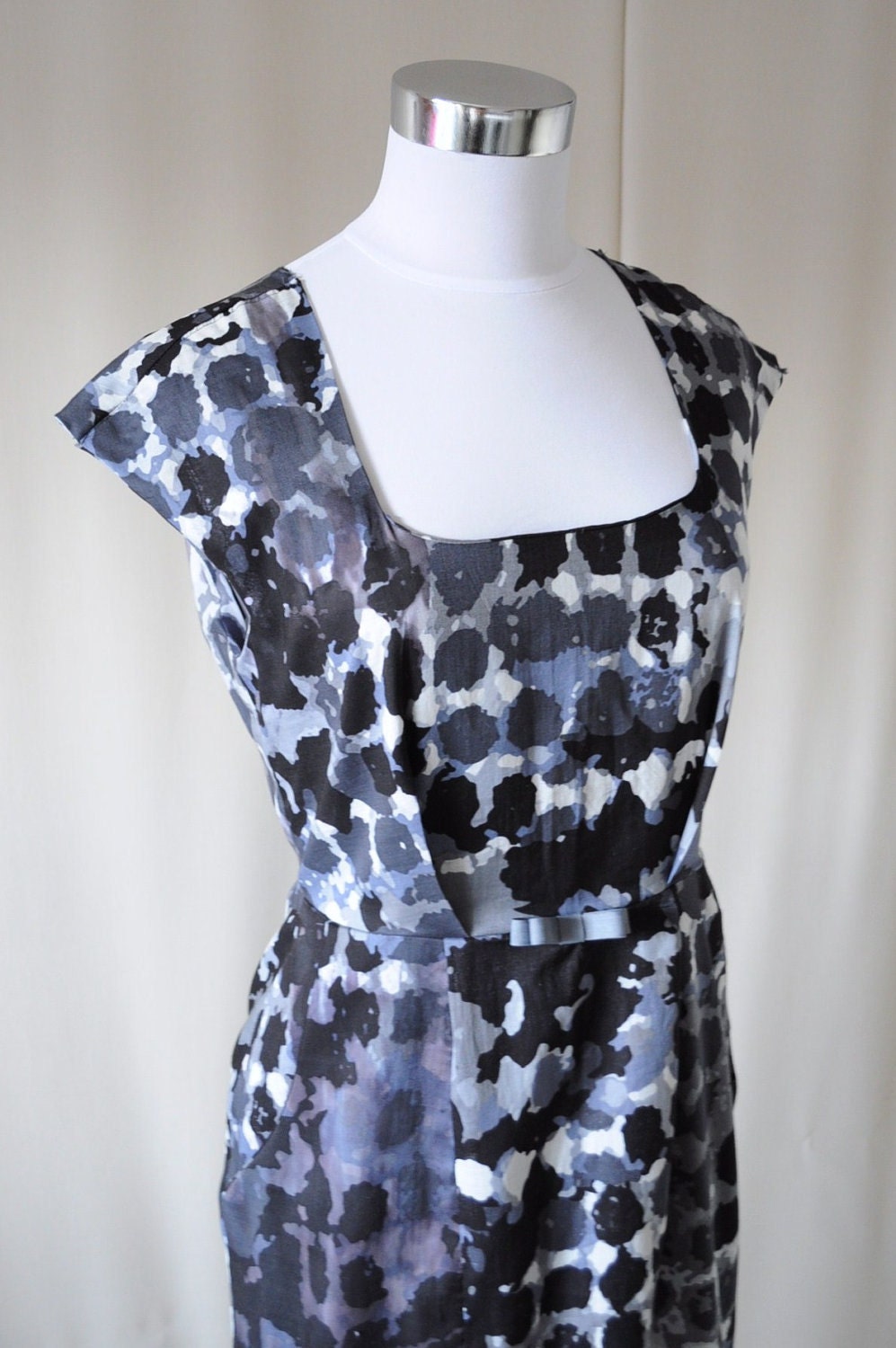 Christmas Sale 25% off Black & Gray Abstract Dot Print Dress