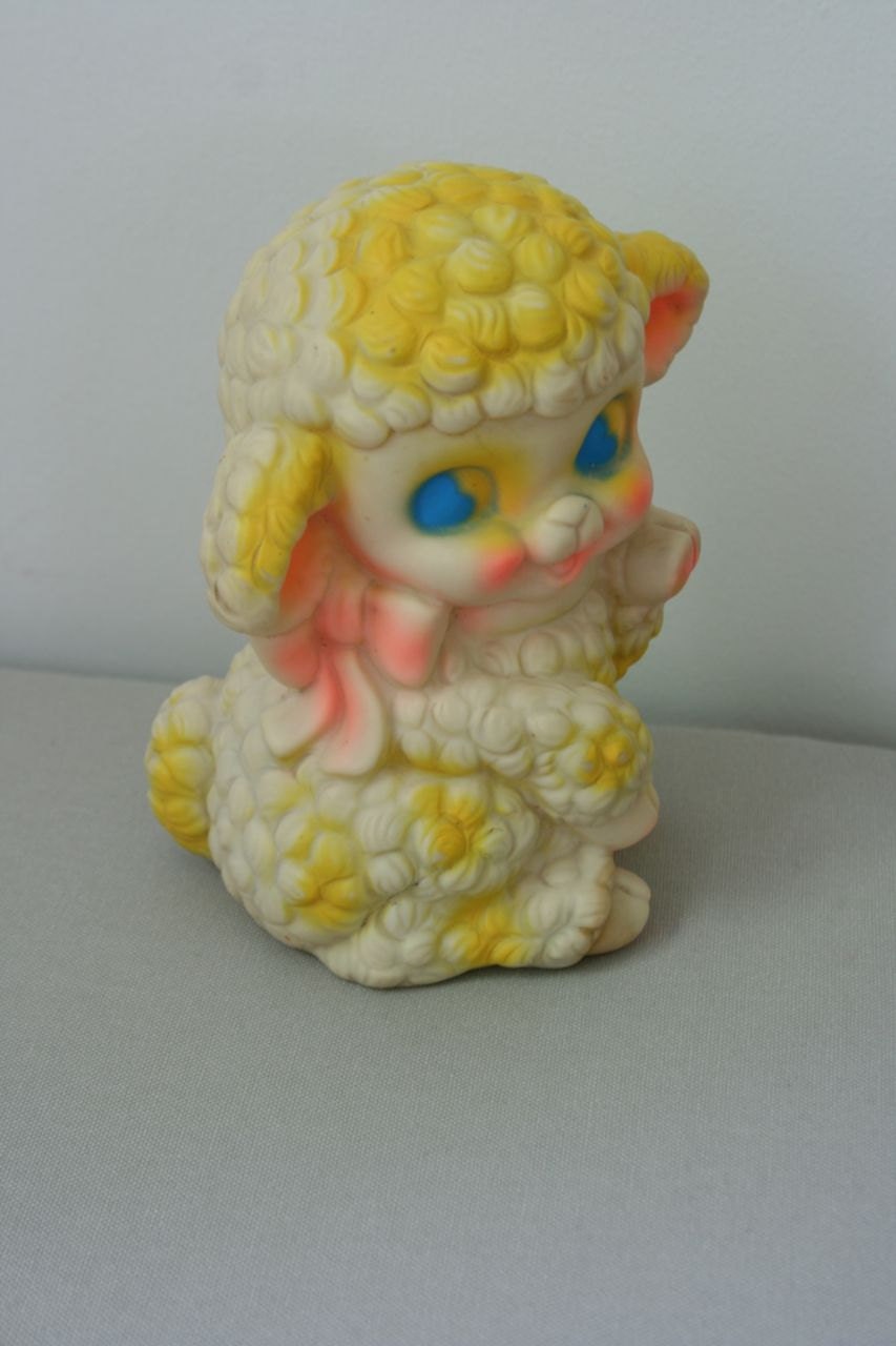 VTG lamb toy figurine