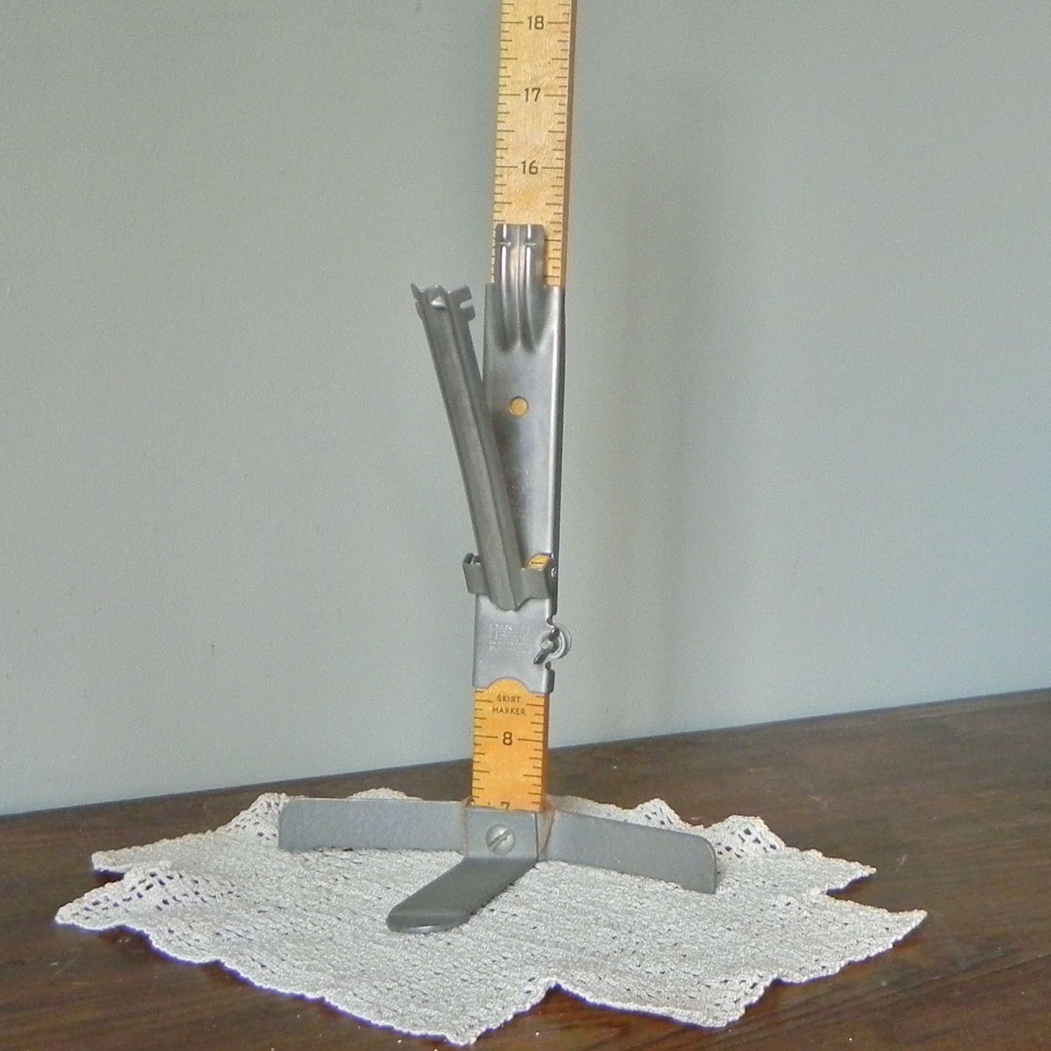 tool under dress