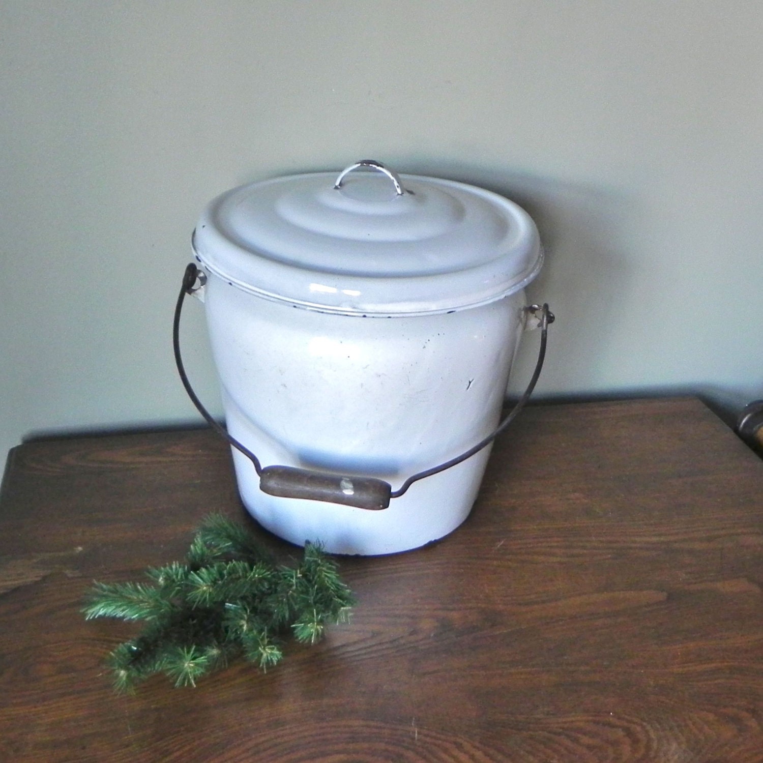 White enamel pail bucket with lid and wooden by jollytimeone