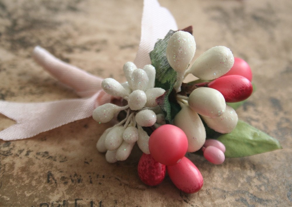 frosted wedding ribbon wrapped stamen posy