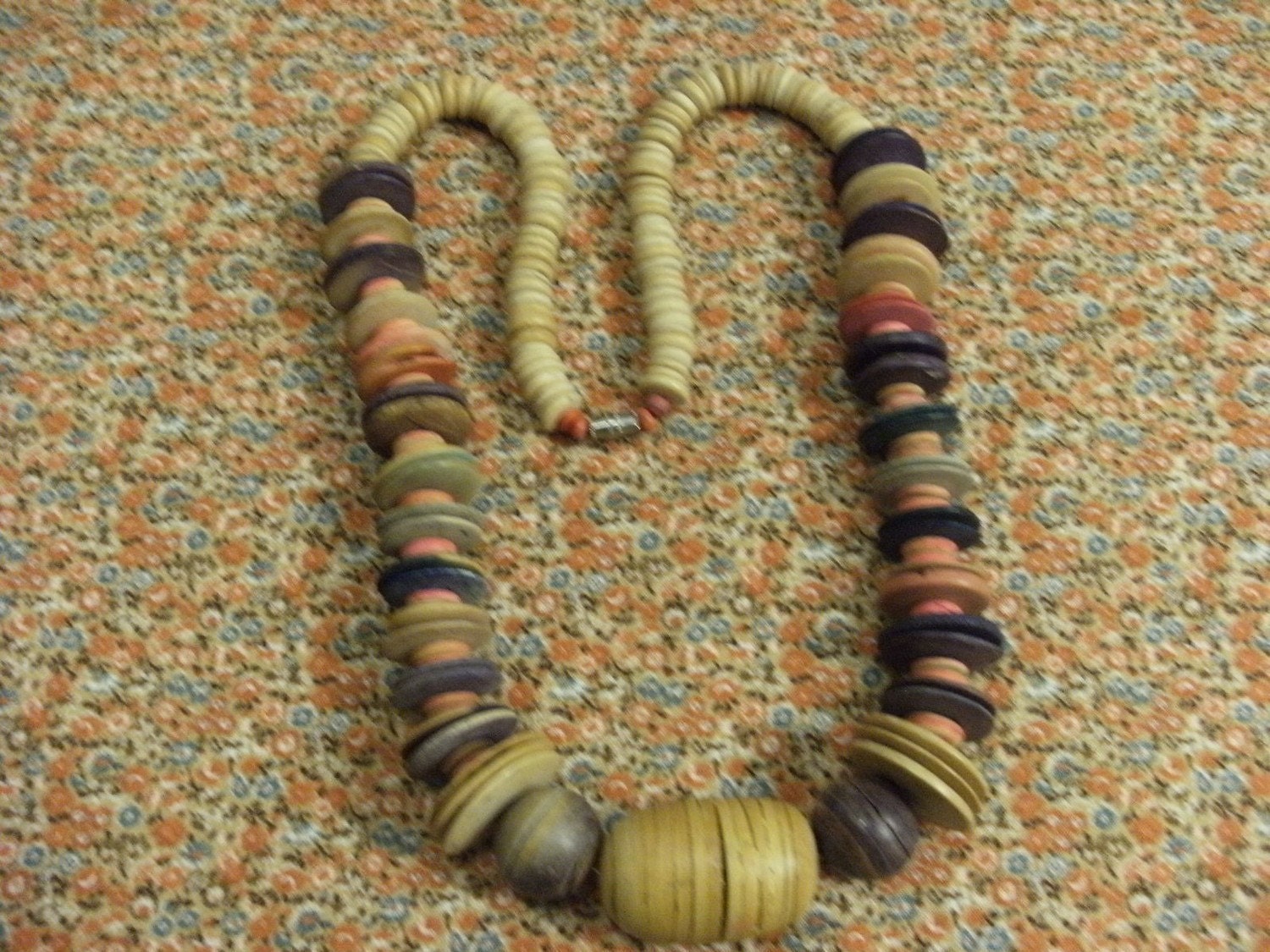 Jewelery necklace wooden fashion statement