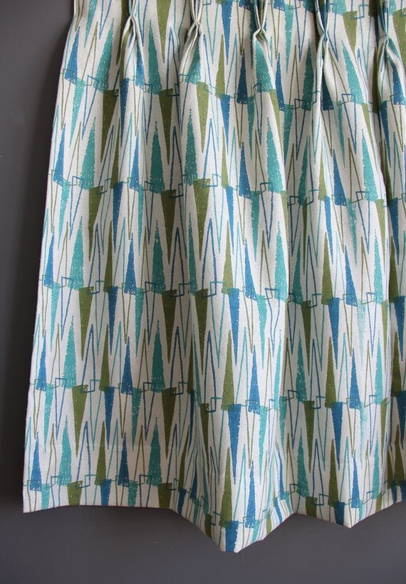 Set of Short Vintage Graphic Pattern Curtains