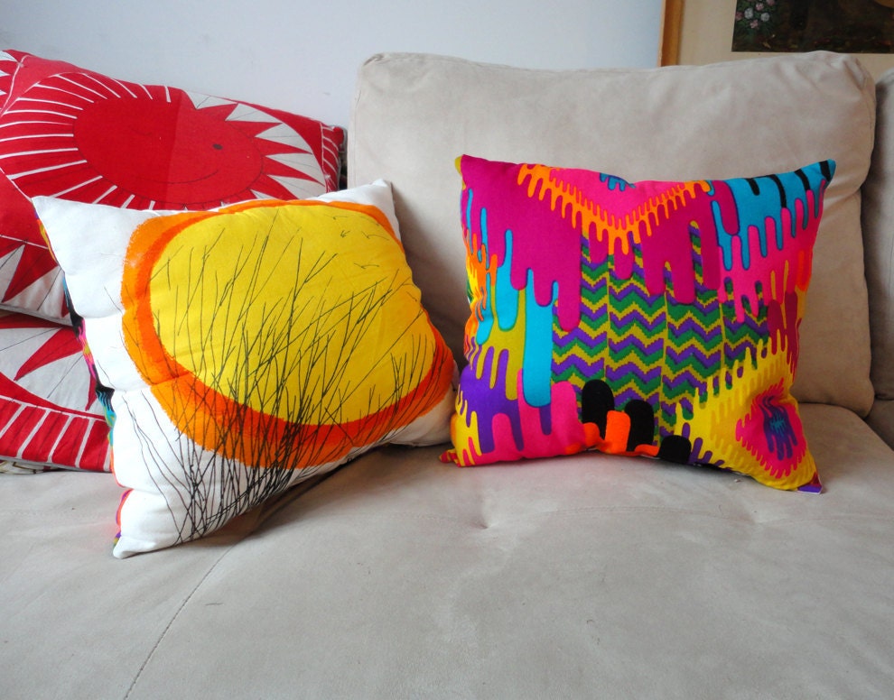 Modern Vera Neumann Graphic Pillow