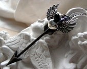 Capture Thy Heart Arrow Pendant Necklace