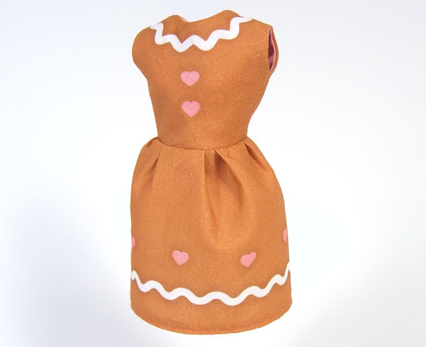 DIY Blythe Gingerbread Dress