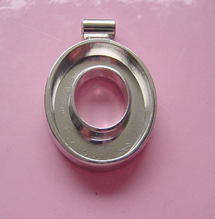 2 Open Oval Bezel Pendant Blanks by Lisa Pavelka by SuppliesForU