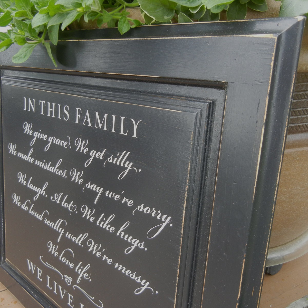 In this family sign on reclaimed wood