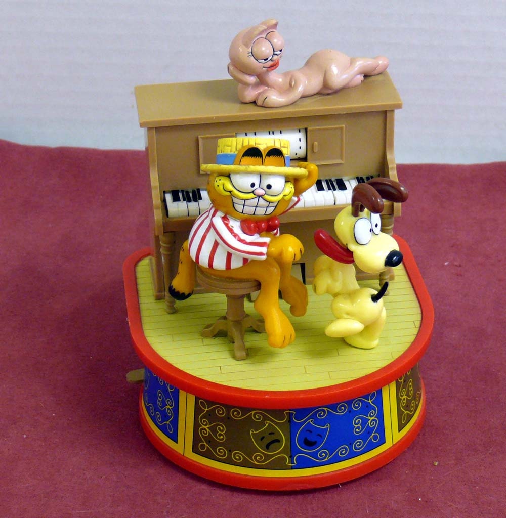 Music Box Garfield Odie Player Piano San Francisco by allunique