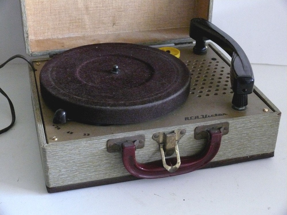 1950's RCA TweedCordoban Portable Record Player by allunique