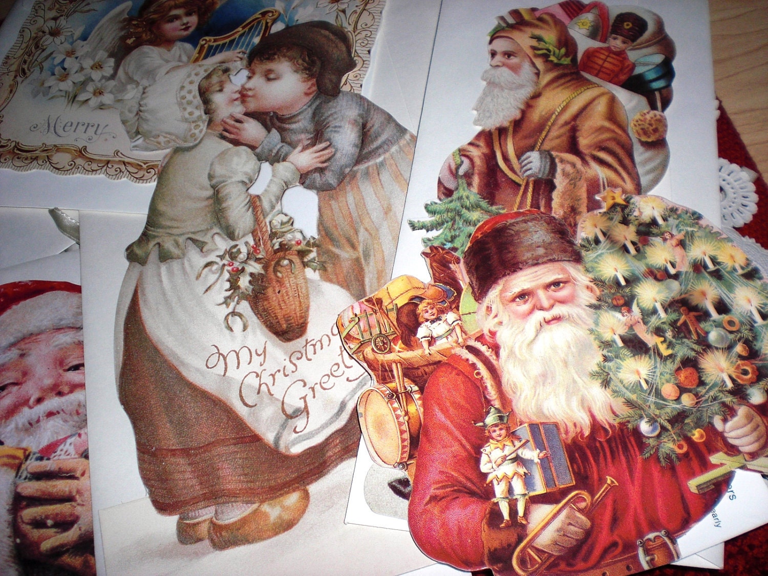 SALE Holiday Set of 8 Victorian Style Stand Up Cards