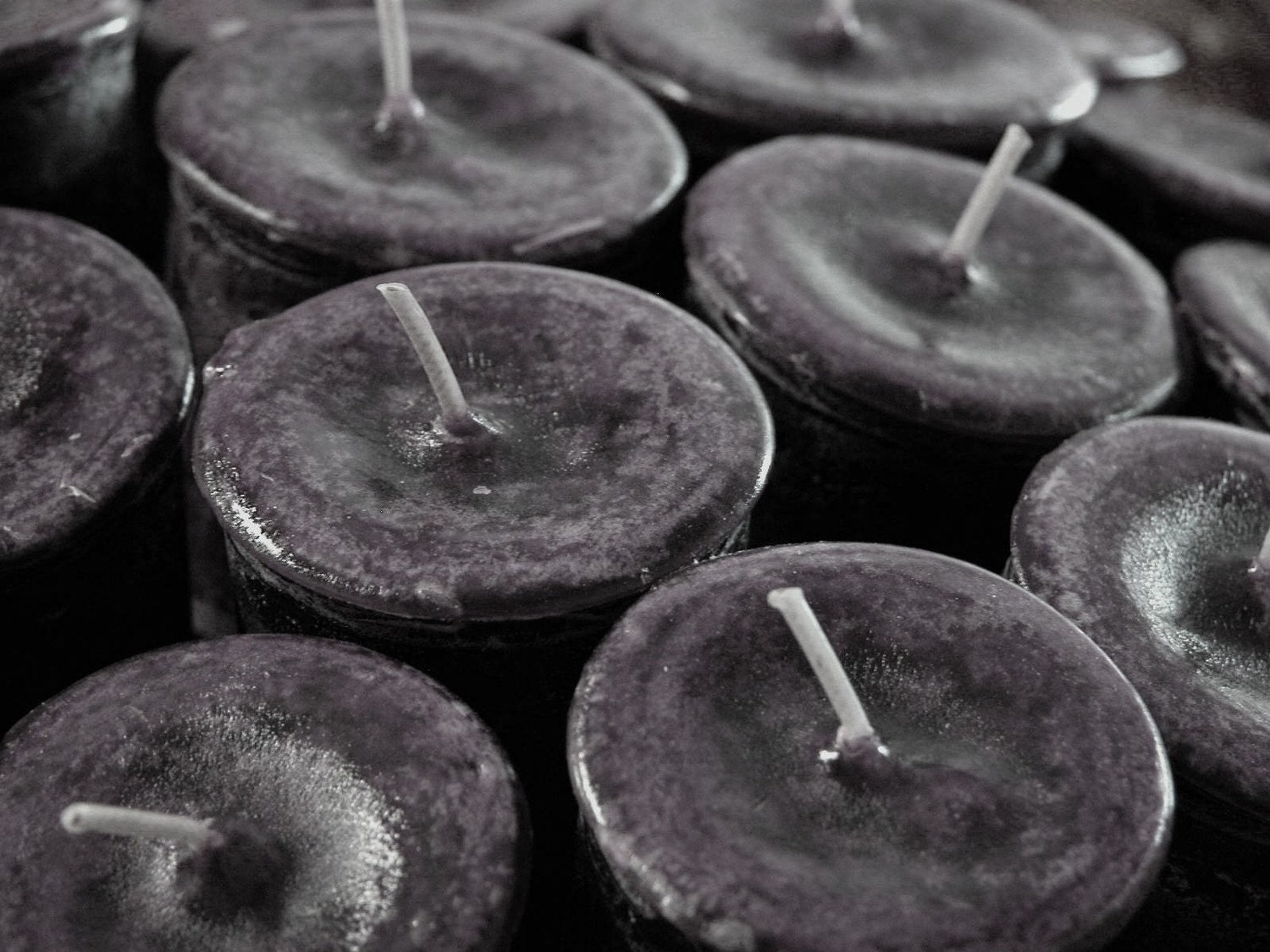 Witches Magick Votive Candles Set of 6 . With Dragons Blood, Amber and Sandalwood . Pagan Wicca Witchcraft Magic