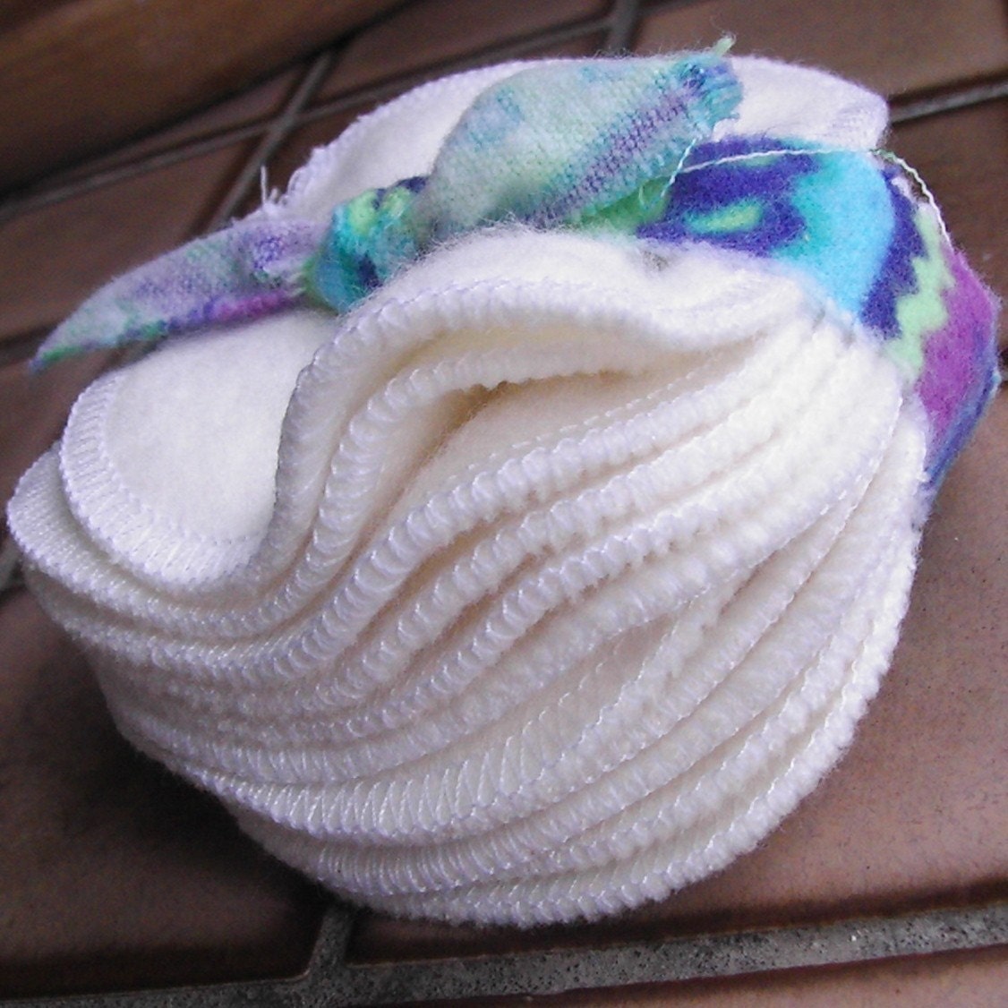 Ecofriendly Alternative to Disposable Facial Poufs - Bamboo Fleece Rounds Plus BONUS Wash Bag