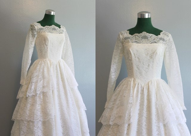Vintage Wedding Dress / 1950s White Lace Wedding Dress / 50s Dress