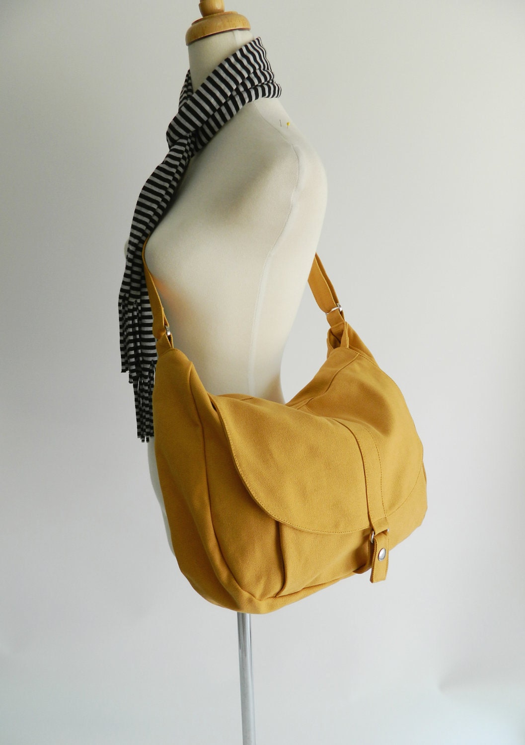 SALE - 10% OFF - Kylie in mustard // Messenger / Diaper bag / Shoulder bag / Tote / Purse / Handbag / Hip bag / Women / For her