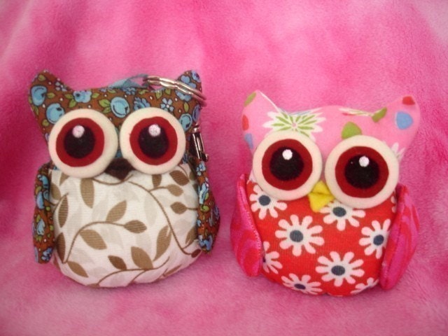 PDF Pattern to make these cute OWL pincushion/keychain