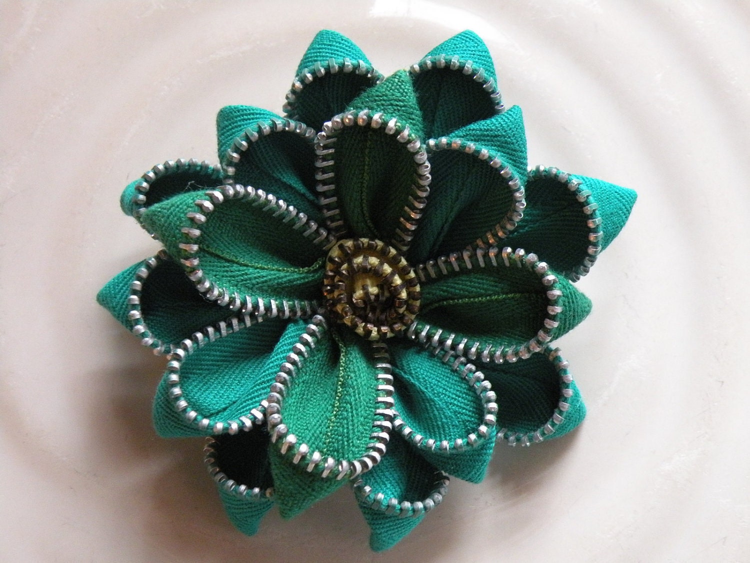 Green Recycled Zipper Flower Brooch or Hair Clip